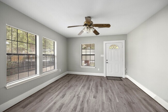 Foto del edificio - 4605 Beggs St