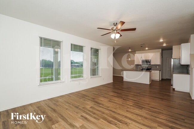 Building Photo - 7340 Parkside Pl Dr