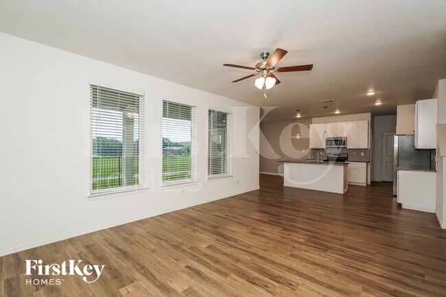Foto del edificio - 7340 Parkside Pl Dr