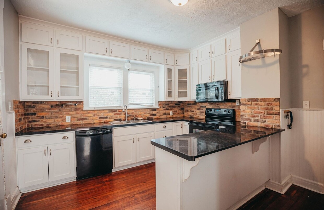 Foto principal - Home with Beauty, Character and Great LOCA...