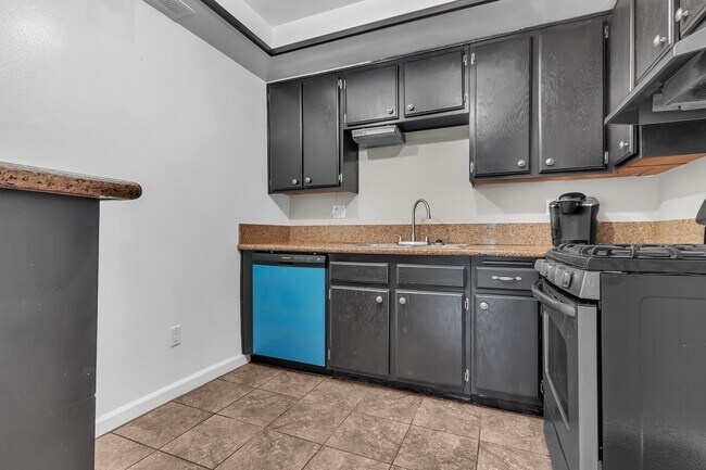 Foto del edificio - 574 Derby Rd