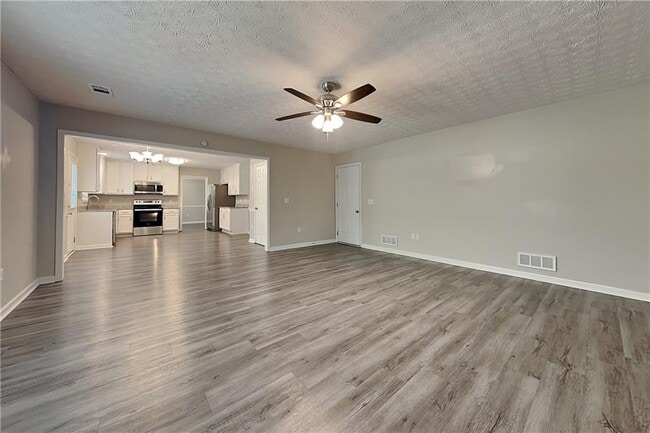 Foto del edificio - 1210 Webb Farm Ln