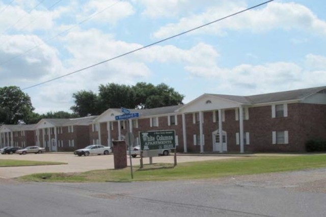 Building Photo - White Columns Apartments