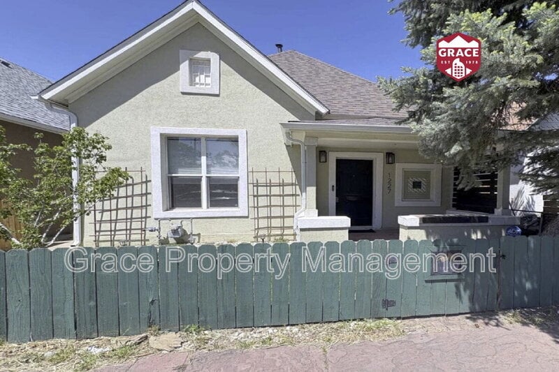 Primary Photo - 1227 E M.L.K. Jr Blvd