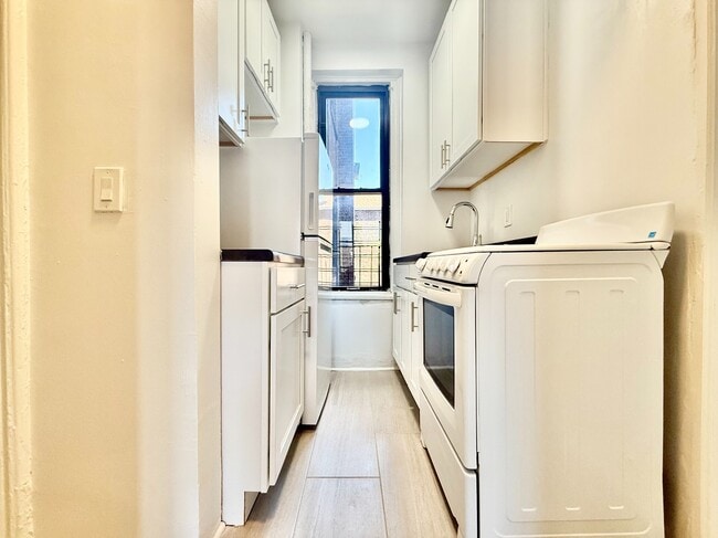 Foto del edificio - 2978 E 196th St