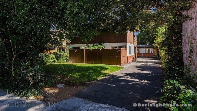 Foto del edificio - 1272 Mills St