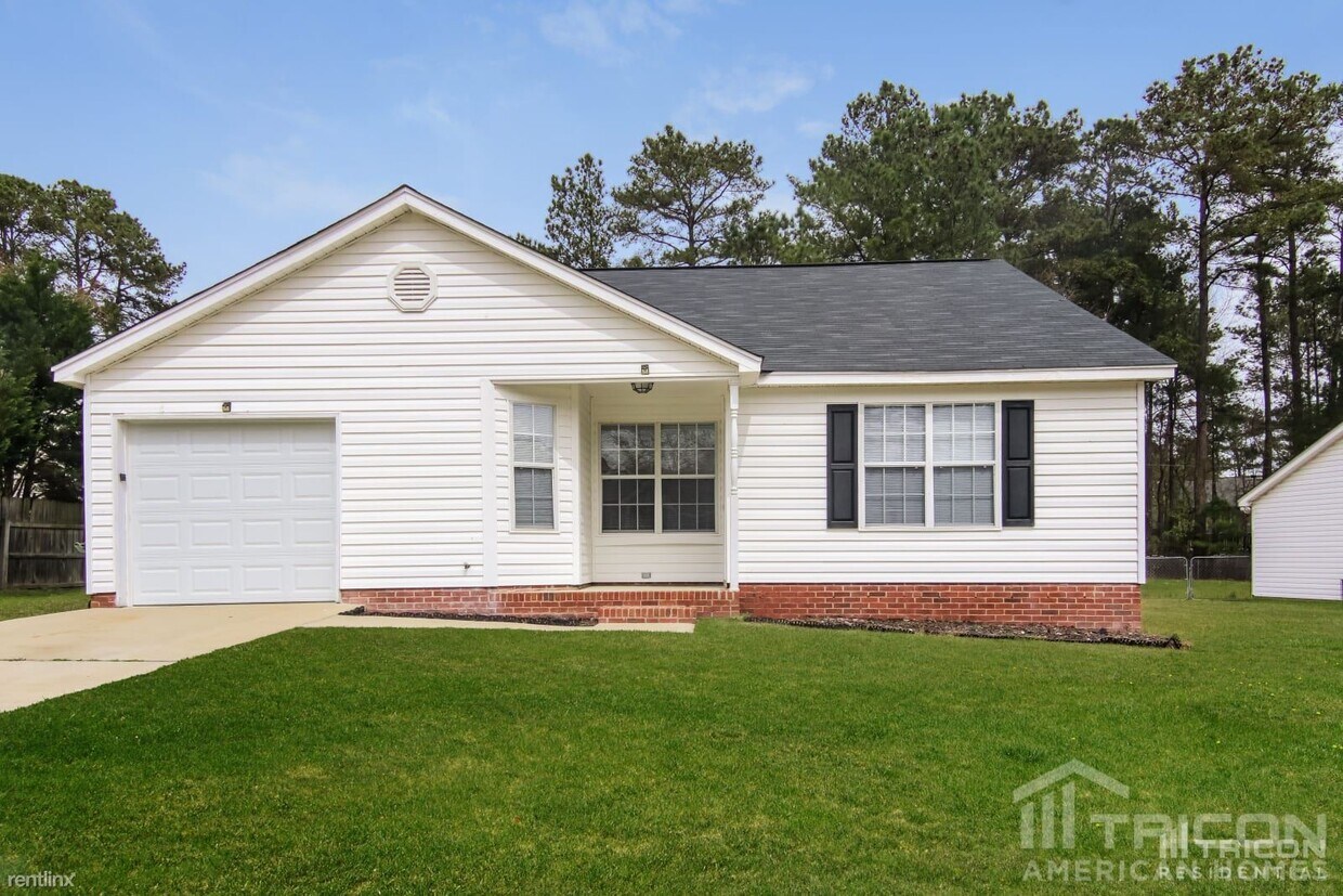 Primary Photo - 109 Jaybird Ln