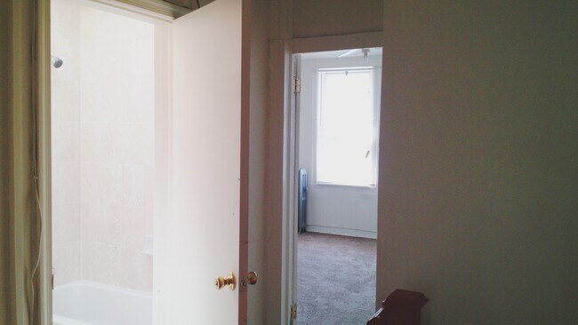 Master bedroom - 2406 Baker Street