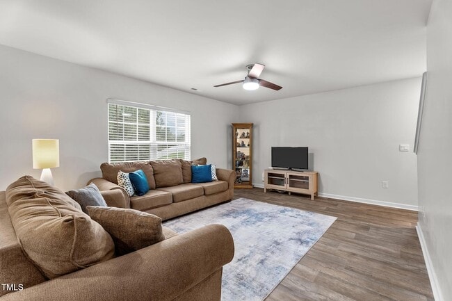 Foto del edificio - 132 Rockfall Wy