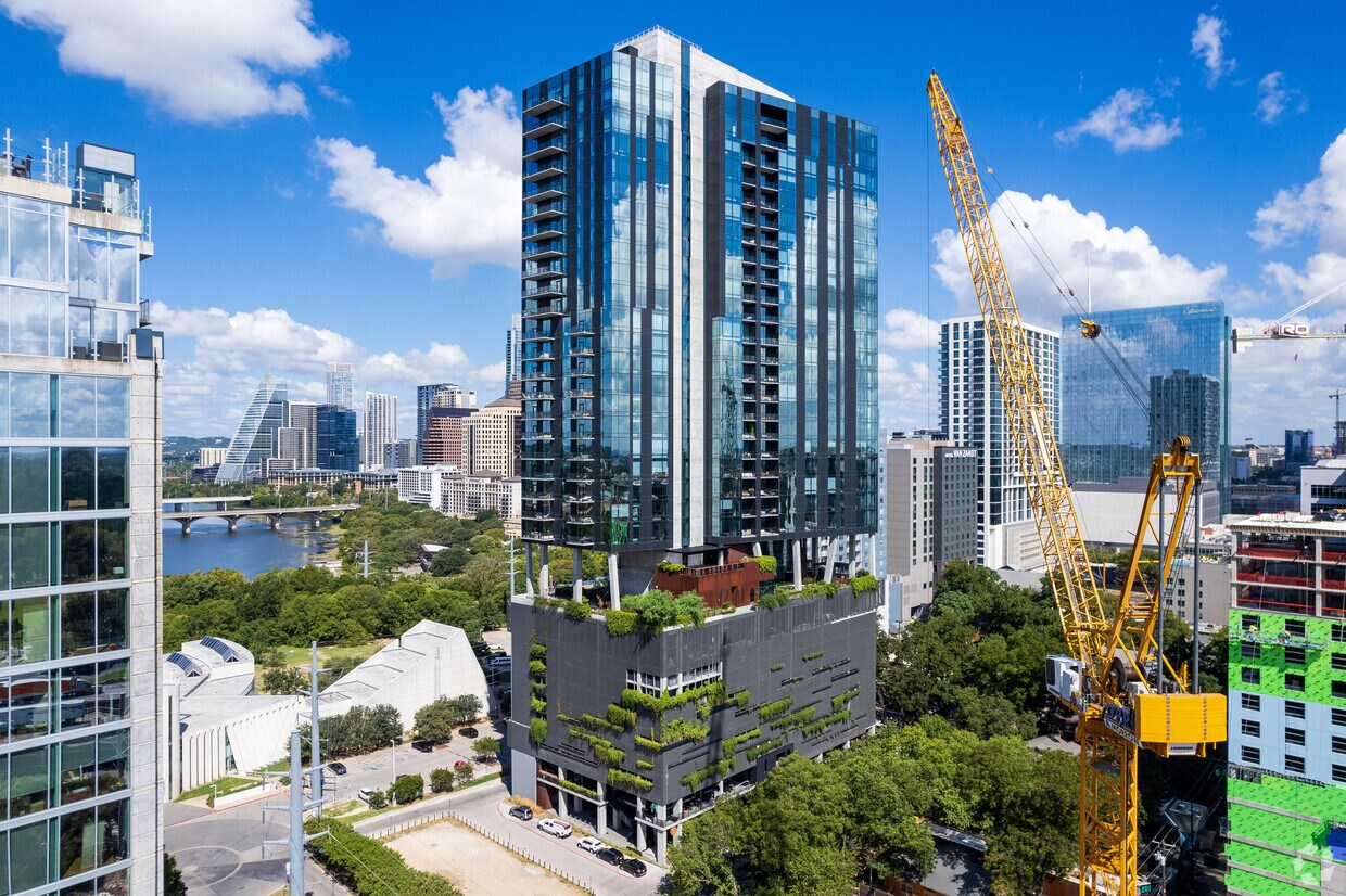 70 Rainey 70 Rainey St Austin, TX Apartments for Rent in Austin