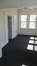 Building Photo - 47 Saint James Pl