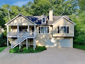 Building Photo - 321 Winchester Way