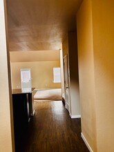 Building Photo - 223 Camellia Dr