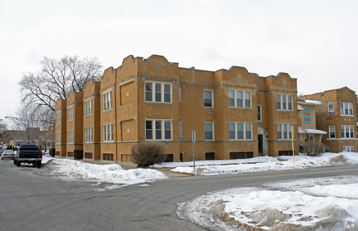 61566158 S Monitor Ave, Chicago, IL 60638 Apartments in Chicago, IL