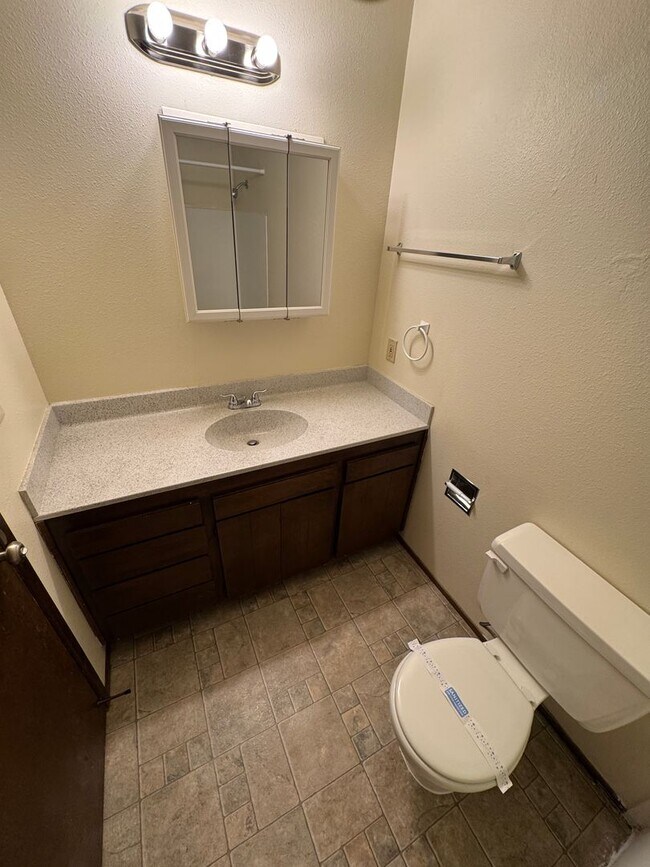 Building Photo - (HMA) Lancaster Fourplex - 1 Bedroom / 1 Bathroom w/ Carport