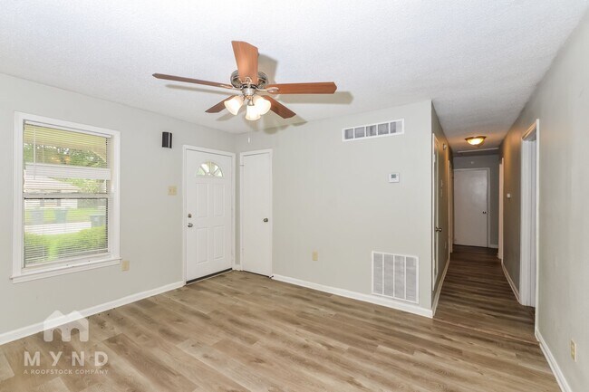 Foto del edificio - 3403 Brockcrest Cove