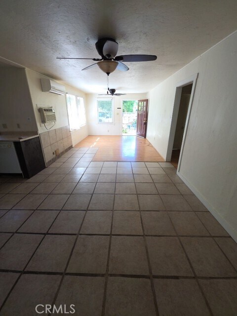 Foto del edificio - 9633 Middle Creek Rd