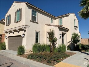 Building Photo - 30349 Village Knoll Dr