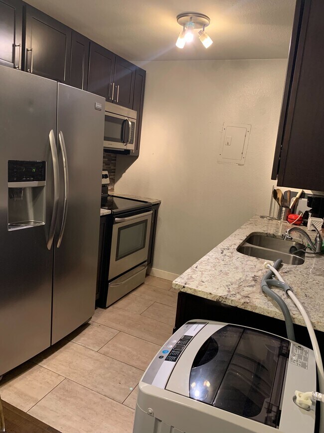 Foto del edificio - 10211 Ura Ln