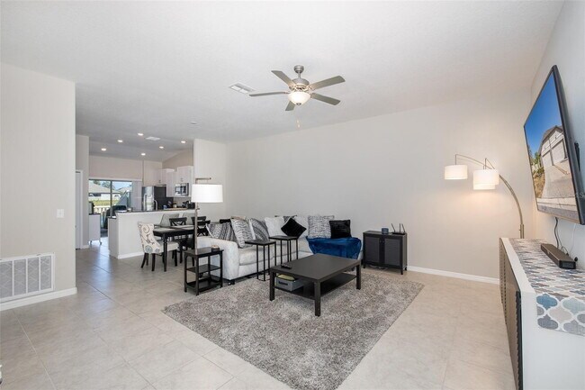 Foto del edificio - 13335 Crest Lake Dr
