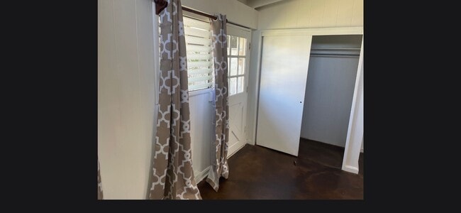 Building Photo - 514 Ulukou St