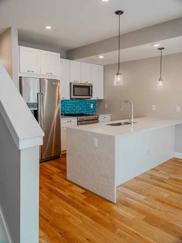 Building Photo - 1272 Yates St