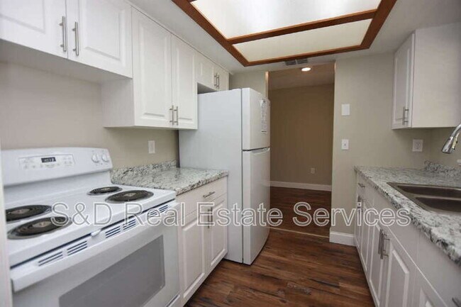 Foto del edificio - 1224 Waterview Blvd E