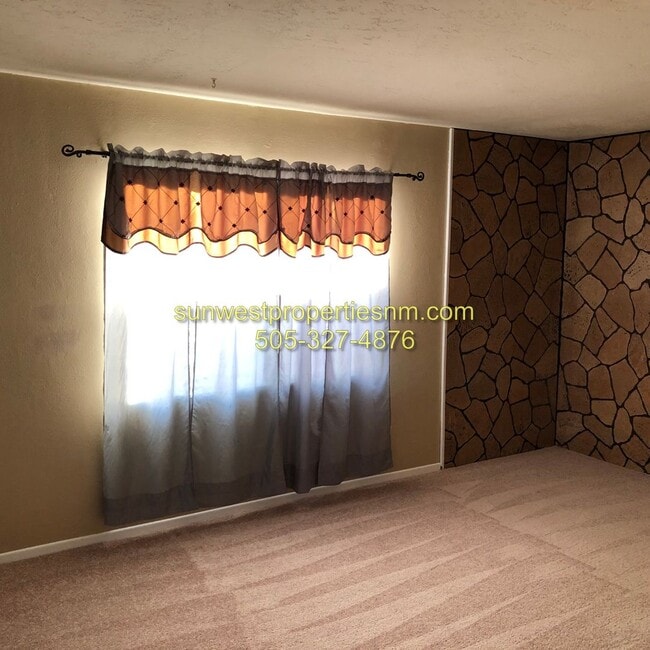 Building Photo - 3 Bedroom, 2 Bath, 1 Car Garage with Fence...