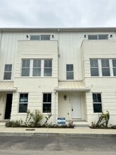 Building Photo - 1671 Adams St