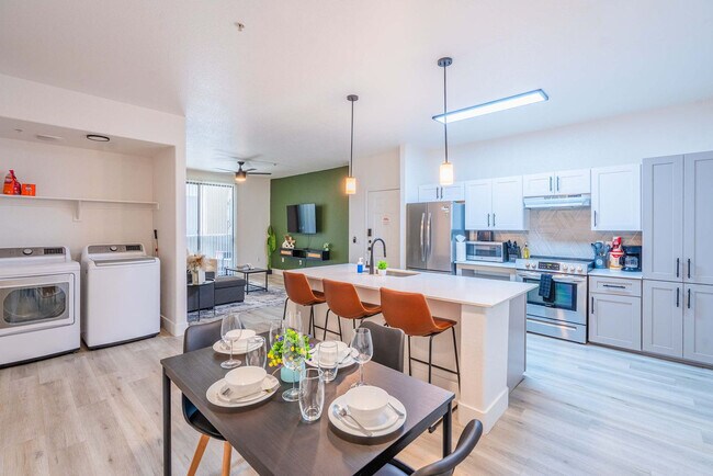 Foto del edificio - 6610 N 93rd Ave