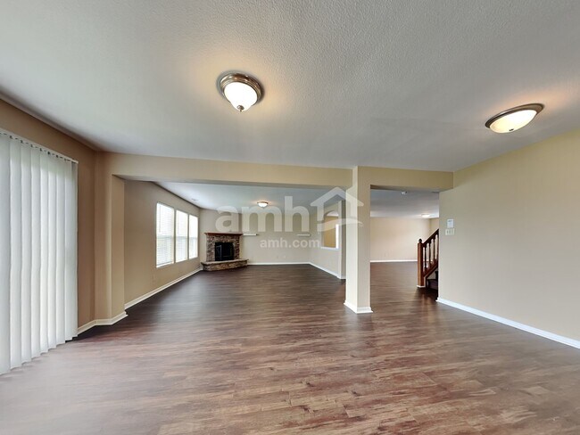 Building Photo - 10522 McClain Dr