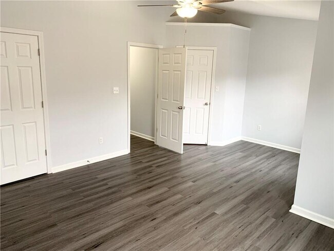 Foto del edificio - 1839 Coleville Oak Ln
