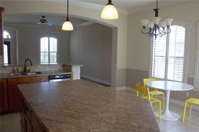 Foto del edificio - 4111 Cripple Creek Ct