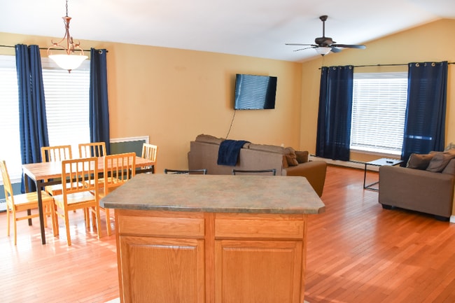 Foto del edificio - 588 6th Ave