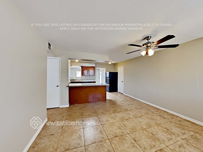 Building Photo - 2226 W Sierra St