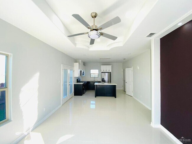 Foto del edificio - 208 W Rutherford Ave