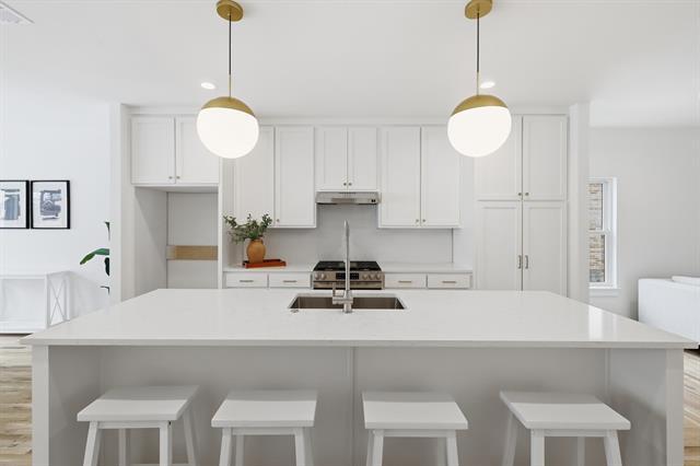 Building Photo - 3247 Homer St