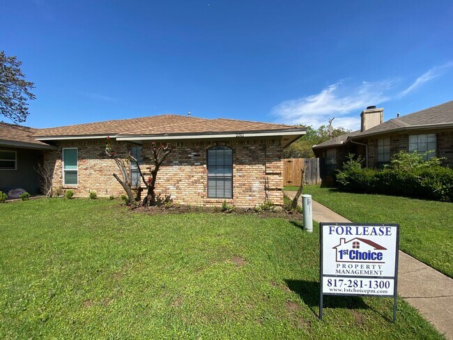 Building Photo - Kingsford 2311/2315