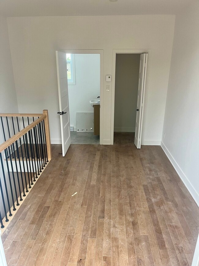 Building Photo - 2088 Rue De Chambly