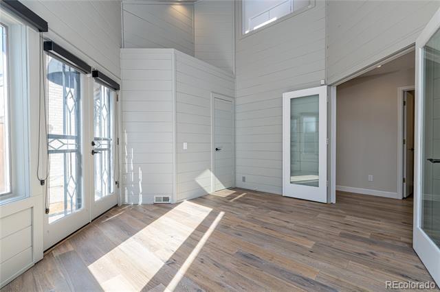 Foto del edificio - 541 Monroe St