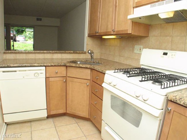Building Photo - 230 Pennswood Rd
