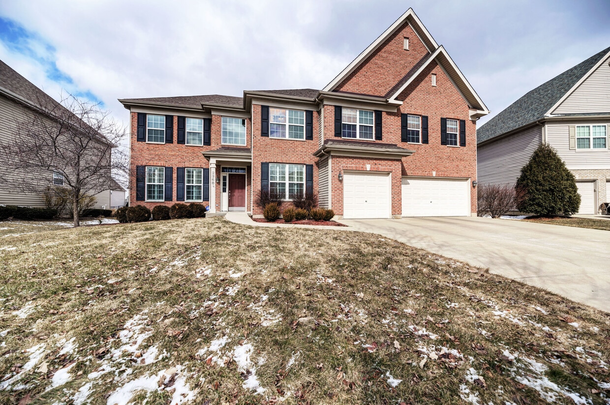 2368 River Hills Ln, Bolingbrook, IL 60490 House for Rent in Bolingbrook, IL