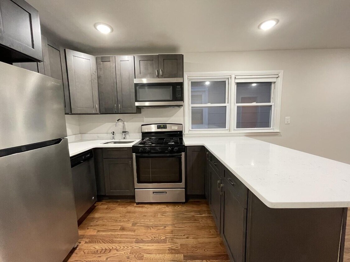 Primary Photo - 256 Lexington Ave