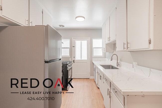 Building Photo - 4646 Coliseum St