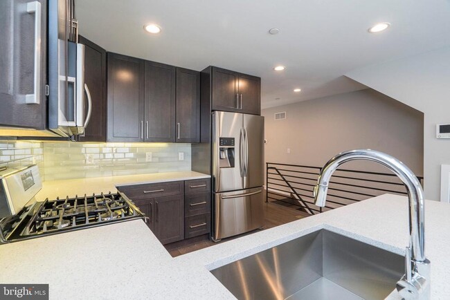 Foto del edificio - 1430 Clymer St