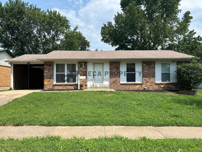Building Photo - 2341 Battlefield Dr