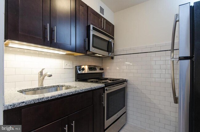 Foto del edificio - 224-30 W Rittenhouse Square