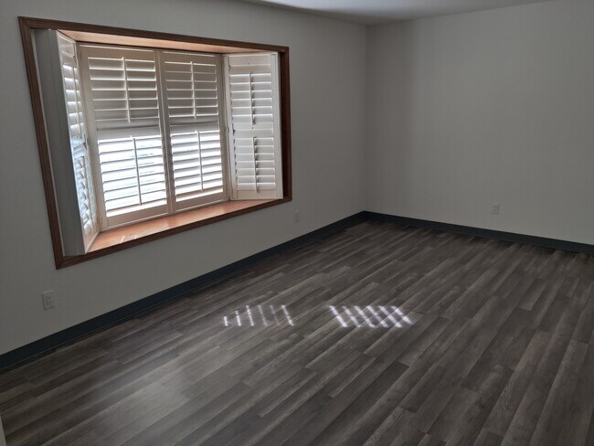 Foto del edificio - 5161 E Huntington Ave