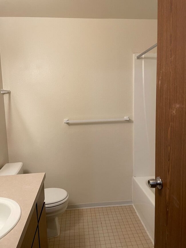 Building Photo - Gleeson (1047 SE Jensen Street)