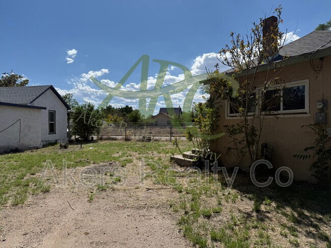 Foto del edificio - 523 E Adams Ave